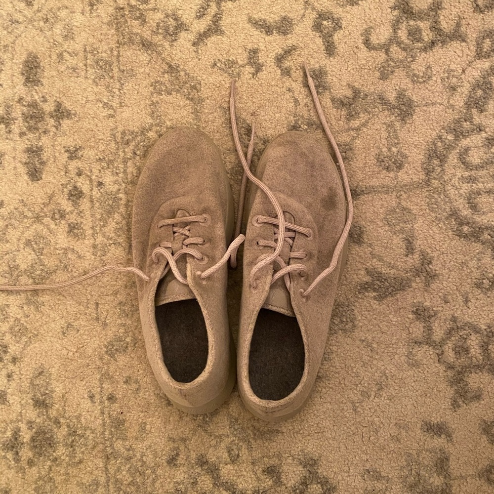 ALLBIRDS GREY SHOES